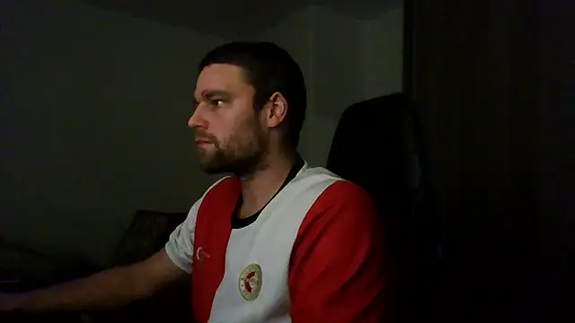 Snapshot of The_big_viking_ chatting on 12.11.24 The big viking online show from 12.11.24