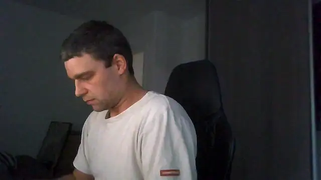 Snapshot of The_big_viking_ chatting on 12.21.24 The big viking online show from 12.21.24