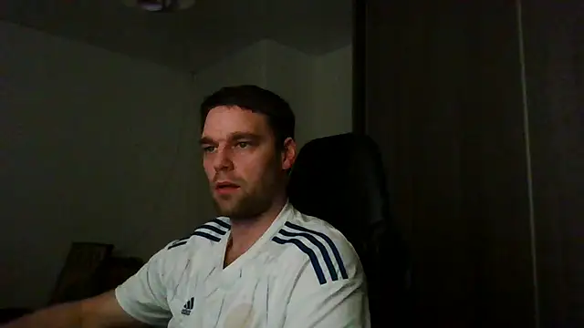 Snapshot of The_big_viking_ chatting on 12.27.24 The big viking online show from 12.27.24