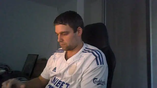 Snapshot of The_big_viking_ chatting on 01.04.25 The big viking online show from 01.04.25