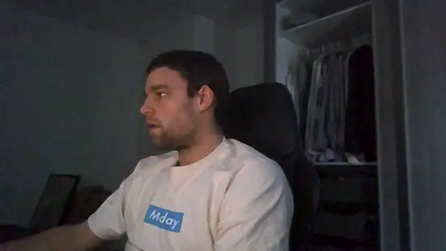 Snapshot of The_big_viking_ chatting on 01.10.25 The big viking online show from 01.10.25