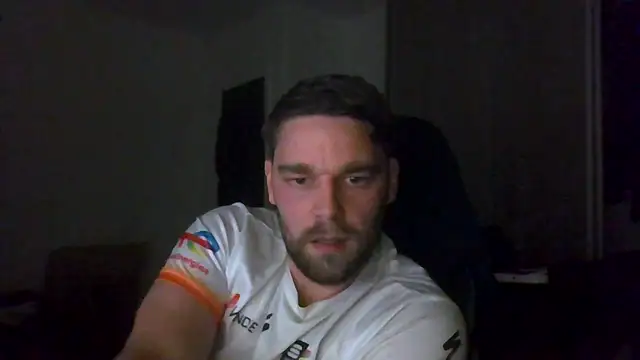 Snapshot of The_big_viking_ chatting on 10.29.25 The big viking online show from 10.29.25