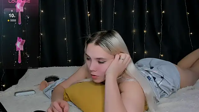 LadyHottCum online show from 12.13.24