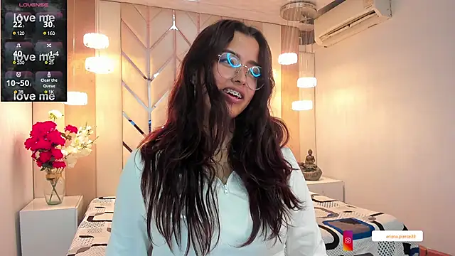 Snapshot of Ariana_Pierce chatting on 02.20.25 Ariana Pierce online show from 02.20.25