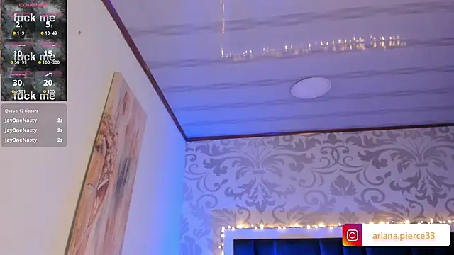 Snapshot of Ariana_Pierce chatting on 03.09.25 Ariana Pierce online show from 03.09.25