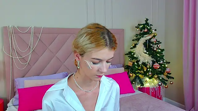 MeganMour online show from 12.19.24