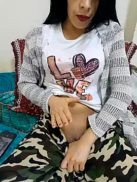 Snapshot of Linda-53 chatting on 01.13.25 Linda-53 online show from 01.13.25