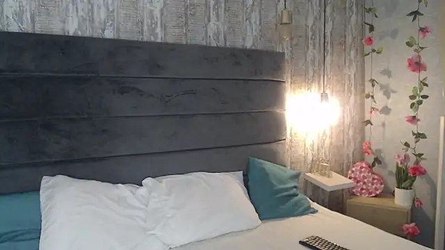 CrystalWoods94 online show from 03.11.25