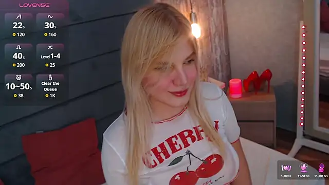 CrystalWoods94 online show from 09.13.25