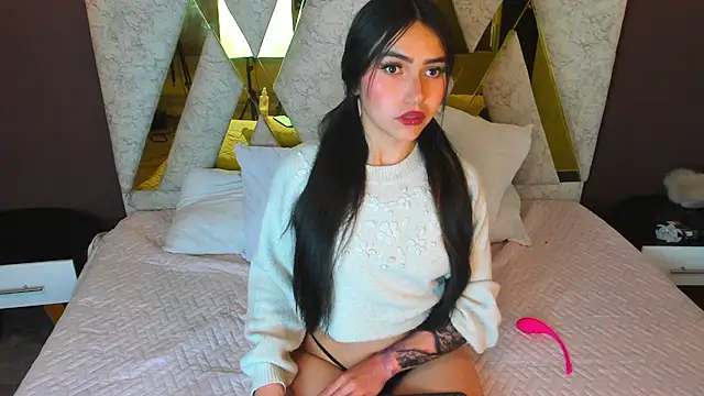 Amelia lorenz online show from 01.05.25