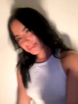 Emily-14 online show from 10.26.25