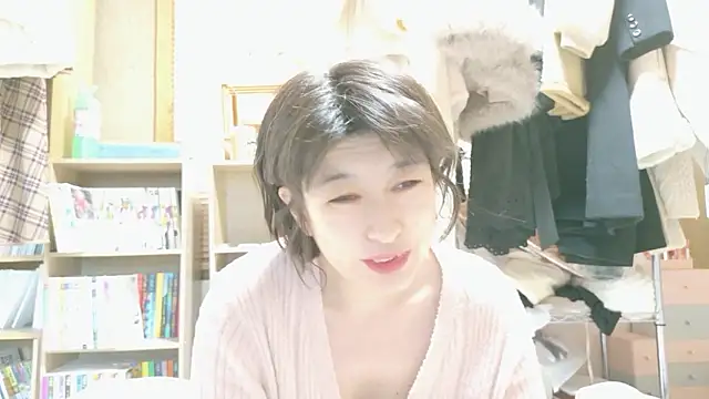 Snapshot of morikawa_sayaka chatting on 11.10.25 morikawa sayaka online show from 11.10.25