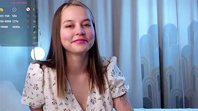 Snapshot of FalineDowlen chatting on 12.18.24 FalineDowlen online show from 12.18.24