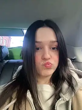 Mia Mia M online show from 04.08.26