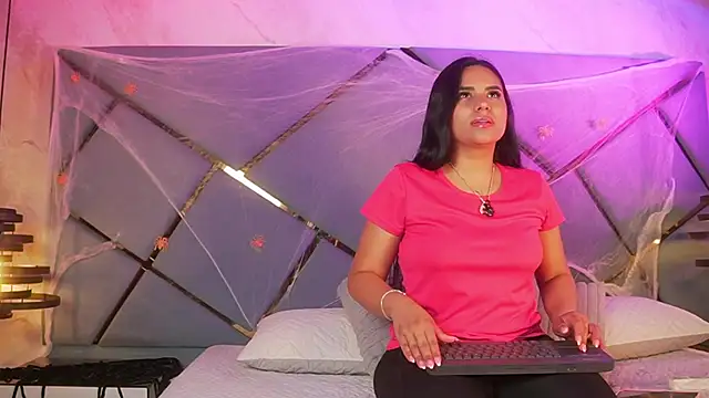 giorgia 13 online show from 10.31.25