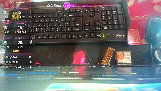 Snapshot of _lara1 chatting on 11.10.25 lara1 online show from 11.10.25