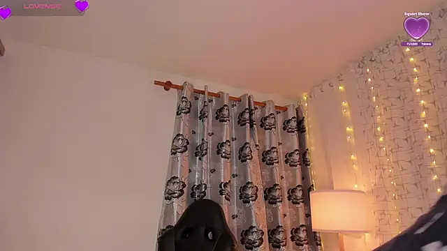 emilia rey  online show from 02.11.25