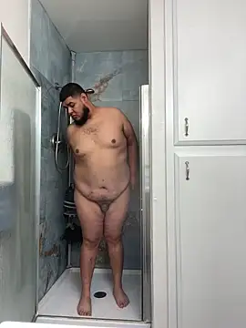 Snapshot of daddymaniaco69 chatting on 03.18.25 daddymaniaco69 online show from 03.18.25