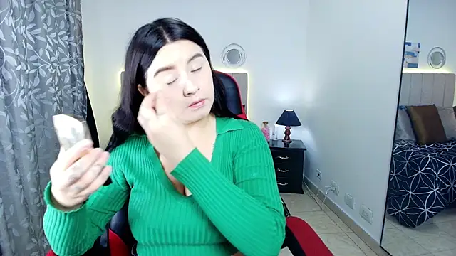 SaraBraun  online show from 09.12.25