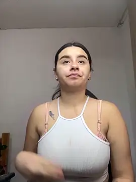 SaraBraun  online show from 10.02.25