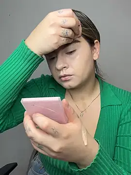 Snapshot of SaraBraun_ chatting on 05.25.26 SaraBraun online show from 05.25.26