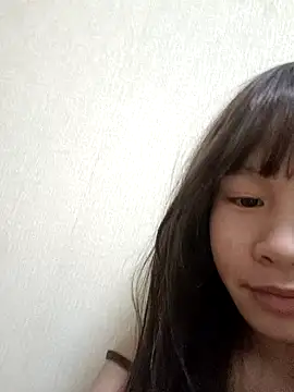 Snapshot of gunian chatting on 12.27.24 gunian online show from 12.27.24