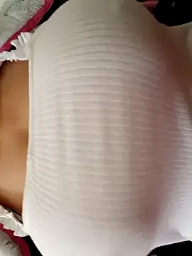 Snapshot of Zohya chatting on 02.06.25 Zohya online show from 02.06.25