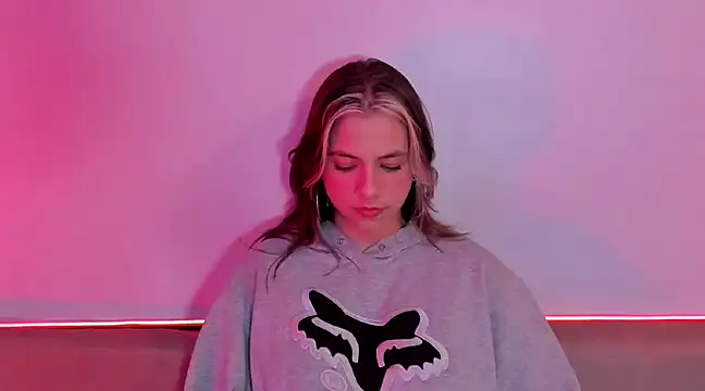 Snapshot of ArtemisaBlake chatting on 12.21.24 ArtemisaBlake online show from 12.21.24