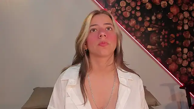 Snapshot of ArtemisaBlake chatting on 02.24.25 ArtemisaBlake online show from 02.24.25