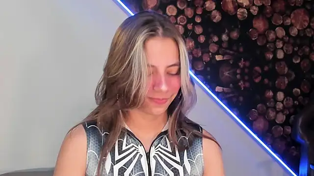 Snapshot of ArtemisaBlake chatting on 03.04.25 ArtemisaBlake online show from 03.04.25