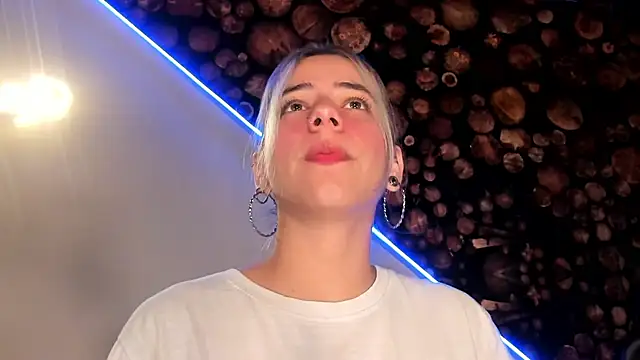 Snapshot of ArtemisaBlake chatting on 03.11.25 ArtemisaBlake online show from 03.11.25