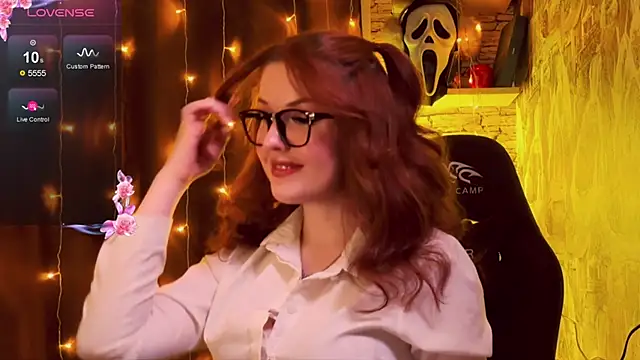 Snapshot of LaurenRossss chatting on 11.09.25 LaurenRossss online show from 11.09.25