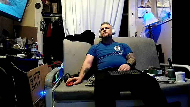 TwoFarty240 online show from 02.19.26