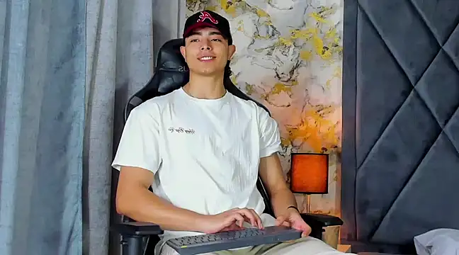 Snapshot of JoshRashfordd chatting on 01.20.25 JoshRashfordd online show from 01.20.25