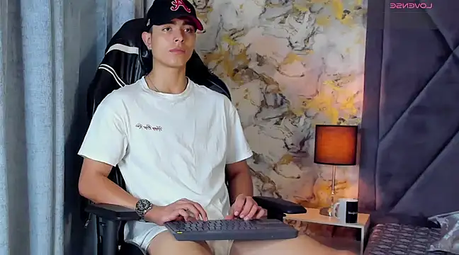 Snapshot of JoshRashfordd chatting on 01.23.25 JoshRashfordd online show from 01.23.25