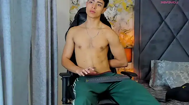 Snapshot of JoshRashfordd chatting on 01.26.25 JoshRashfordd online show from 01.26.25