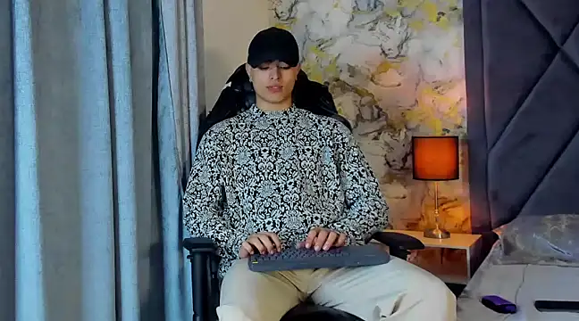 Snapshot of JoshRashfordd chatting on 02.03.25 JoshRashfordd online show from 02.03.25