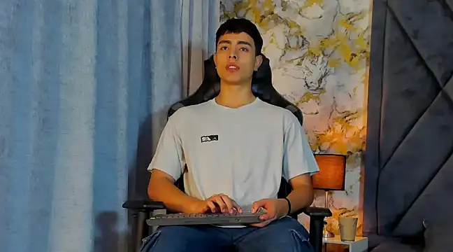 Snapshot of JoshRashfordd chatting on 02.07.25 JoshRashfordd online show from 02.07.25