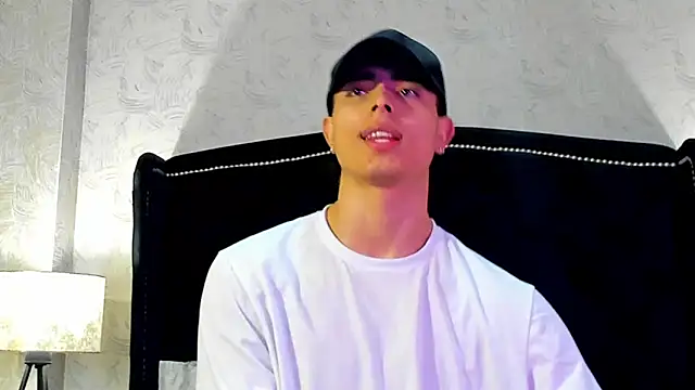 Snapshot of JoshRashfordd chatting on 02.10.25 JoshRashfordd online show from 02.10.25