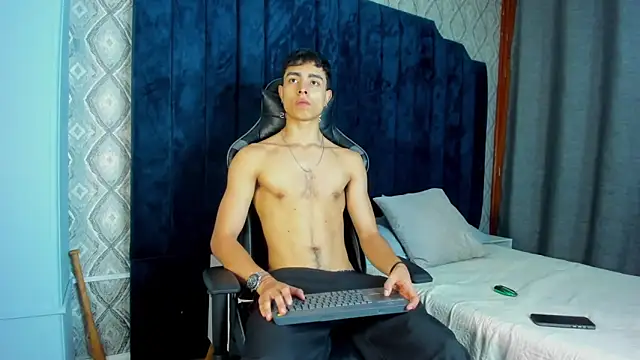 Snapshot of JoshRashfordd chatting on 03.09.25 JoshRashfordd online show from 03.09.25