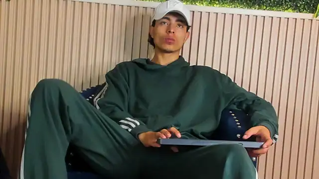 Snapshot of JoshRashfordd chatting on 09.11.25 JoshRashfordd online show from 09.11.25