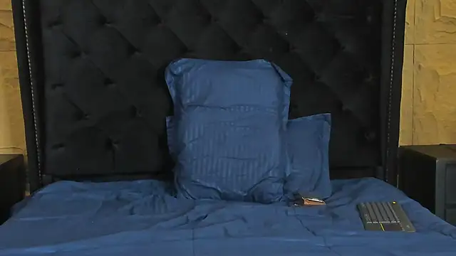 Snapshot of JoshRashfordd chatting on 09.17.25 JoshRashfordd online show from 09.17.25