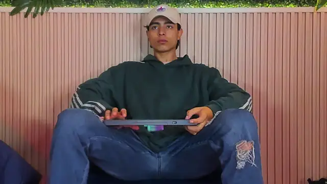 Snapshot of JoshRashfordd chatting on 09.18.25 JoshRashfordd online show from 09.18.25