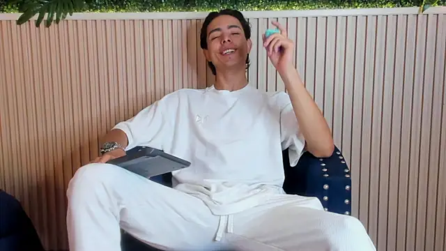 Snapshot of JoshRashfordd chatting on 09.19.25 JoshRashfordd online show from 09.19.25