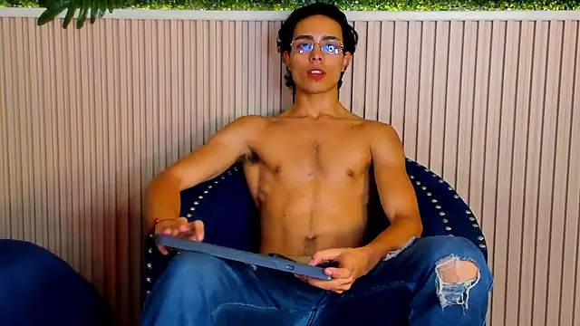 Snapshot of JoshRashfordd chatting on 10.06.25 JoshRashfordd online show from 10.06.25