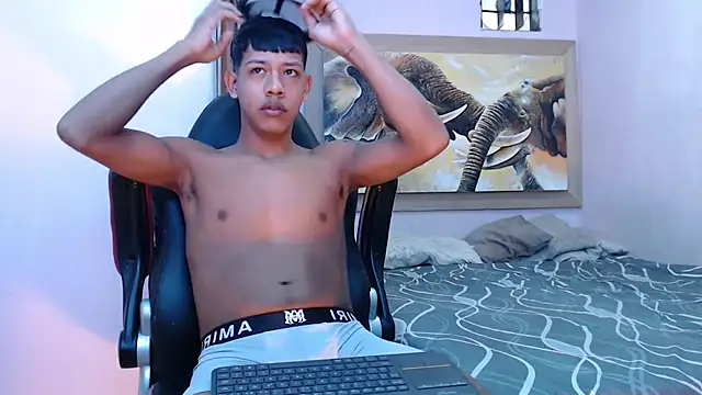 mr stiven  online show from 03.03.25