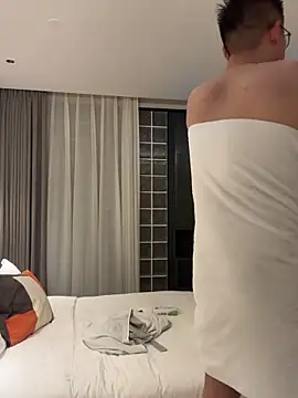 866532 online show from 11.06.25