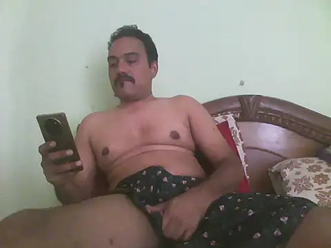 Snapshot of farhaanmacho chatting on 05.06.26 farhaanmacho online show from 05.06.26