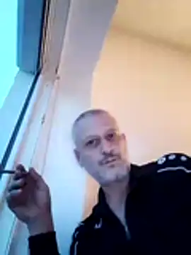 Snapshot of Husoban chatting on 10.21.25 Husoban online show from 10.21.25