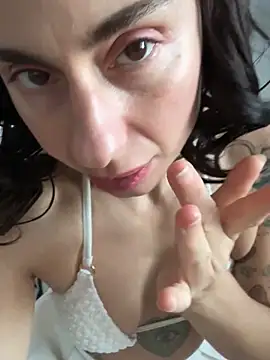 Snapshot of Jenaki31 chatting on 12.16.24 Jenaki31 online show from 12.16.24